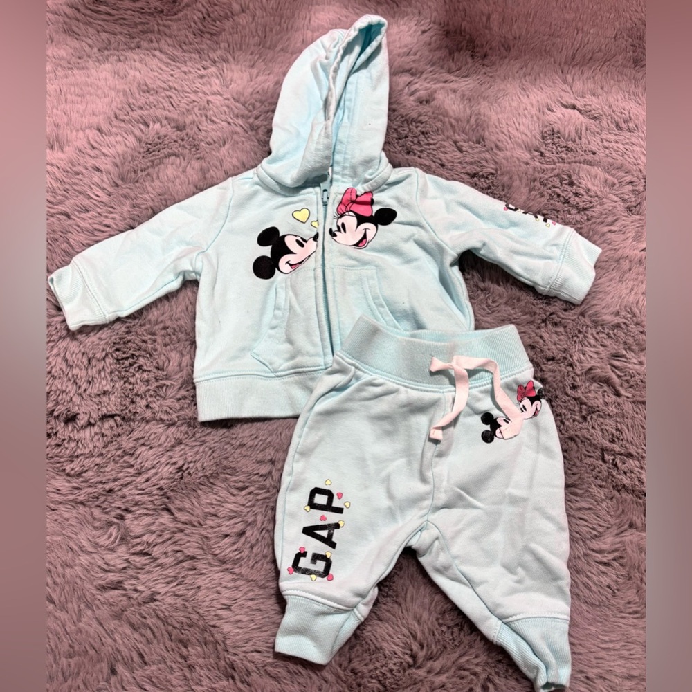 Baby Gap sweat suit
